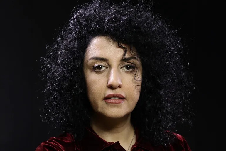 الناشطة الإيرانية الحائزة على نوبل للسلام نرجس محمدي