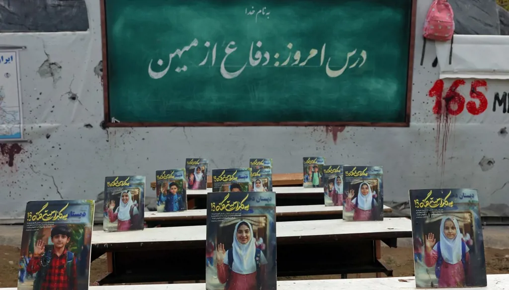 واشنطن تتجنّب الإقرار بمسؤولية الهجوم على مدرسة ميناب في إيران