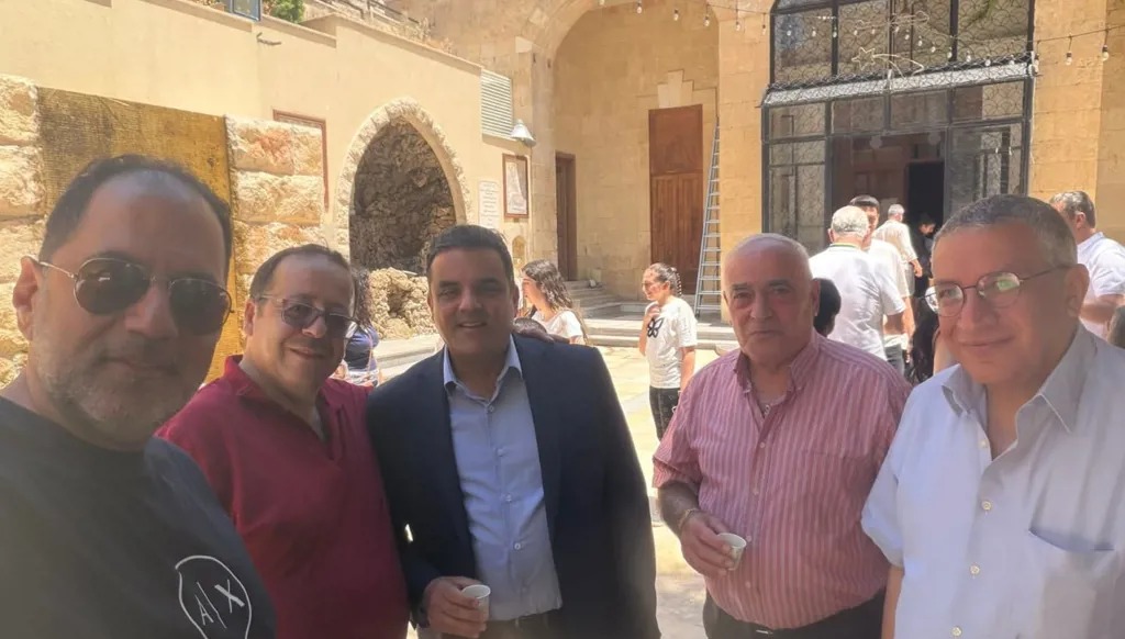 عائدون الى بلدة مشغرة البقاعية.
