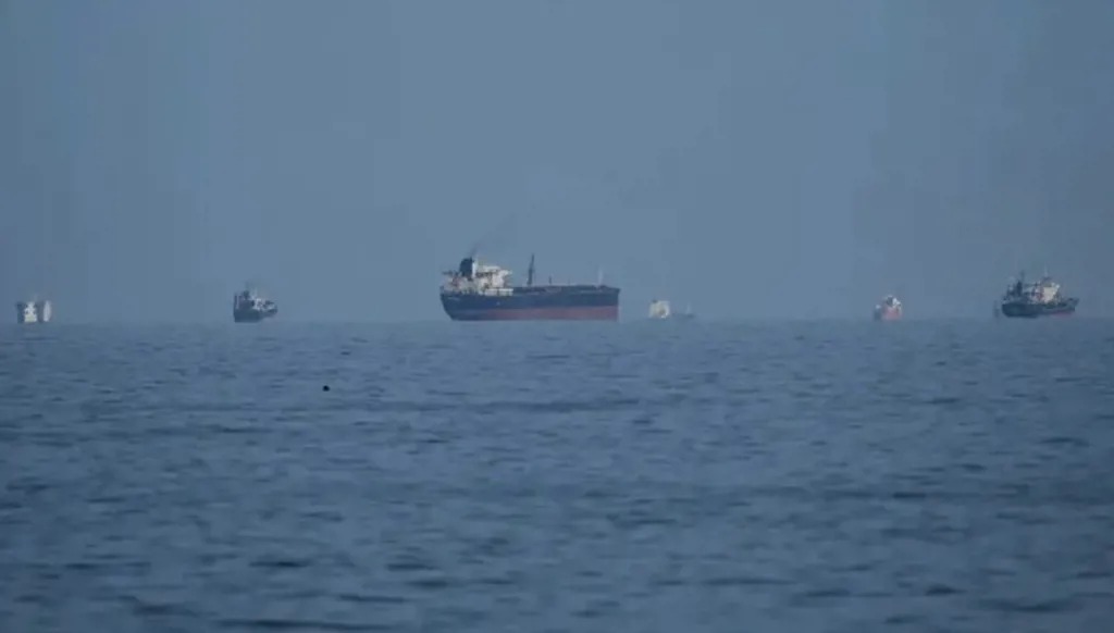مضيق هرمز.