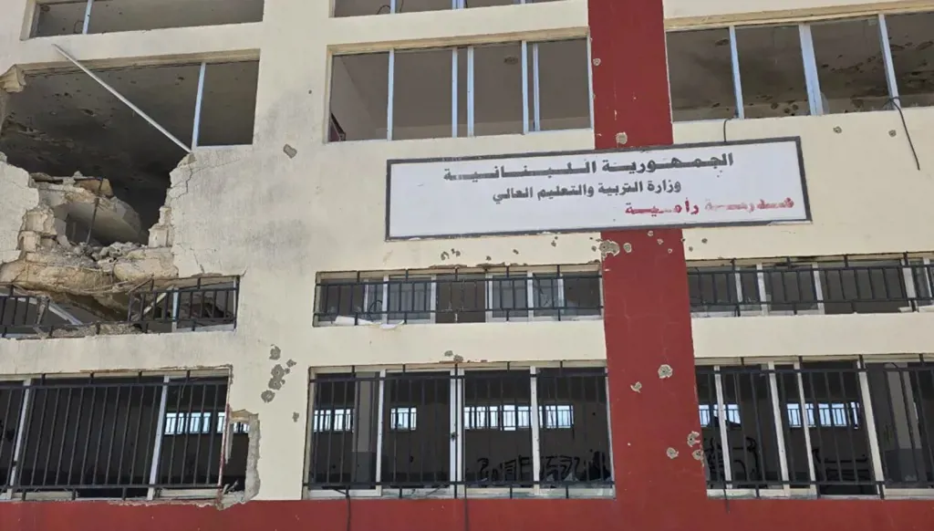 واقع "التعليم تحت الهجوم": 100 ألف طفل قد يخسرون عامهم الدراسي في لبنان