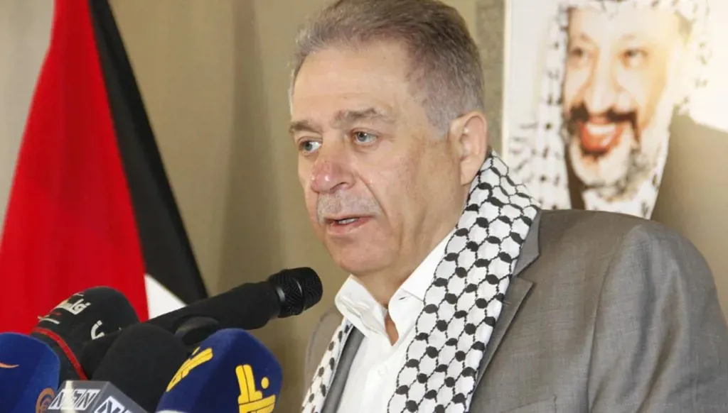 أشرف دبور.