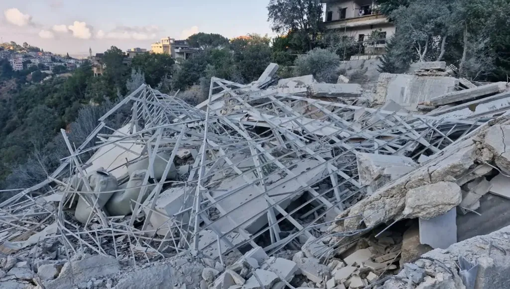 دمار كبير في قرى النبطية جرّاء الغارات صباح اليوم (الوكالة الوطنية).