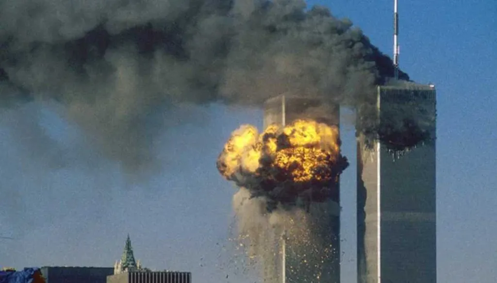 قبل 11 أيلول... ماذا كان يفعل قائد الطائرة التي ضربت البنتاغون في أجواء واشنطن؟
