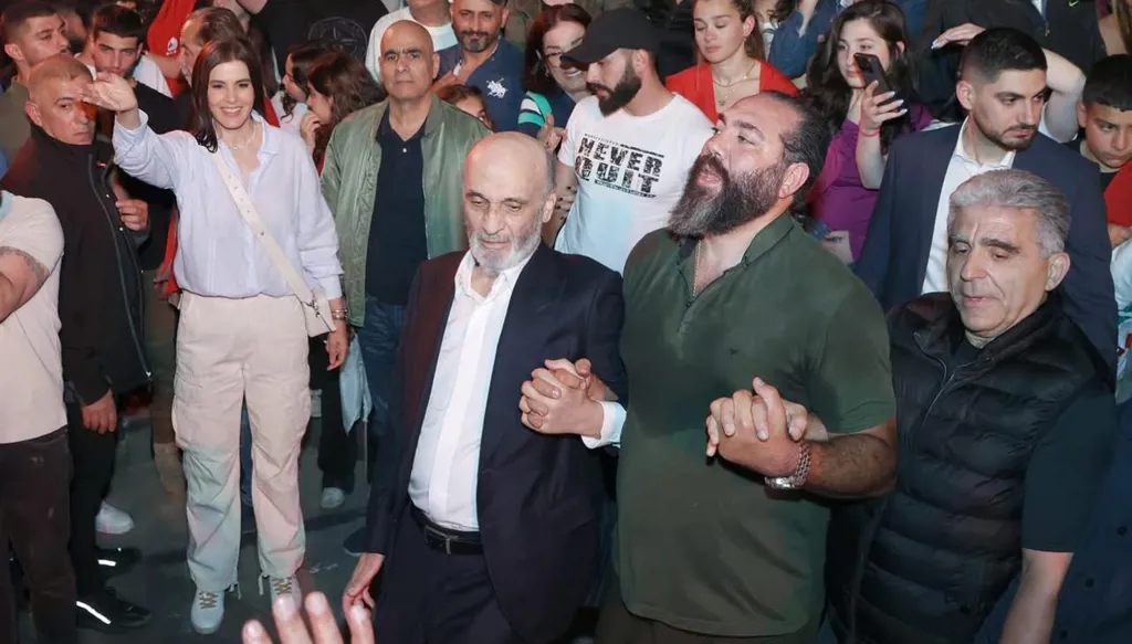 احتفال رؤساء الأحزاب المسيحية بالانتخابات البلدية