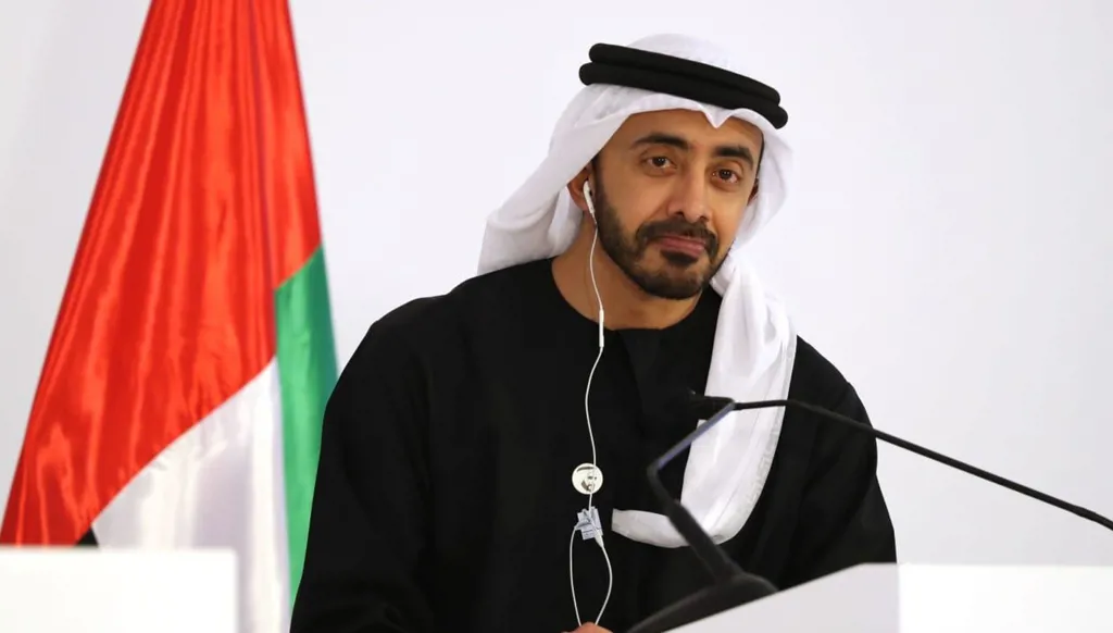 عبدالله بن زايد يُرحّب بقرار وقف النار بين الهند وباكستان: تعزيز الأمن والاستقرار في جنوب آسيا