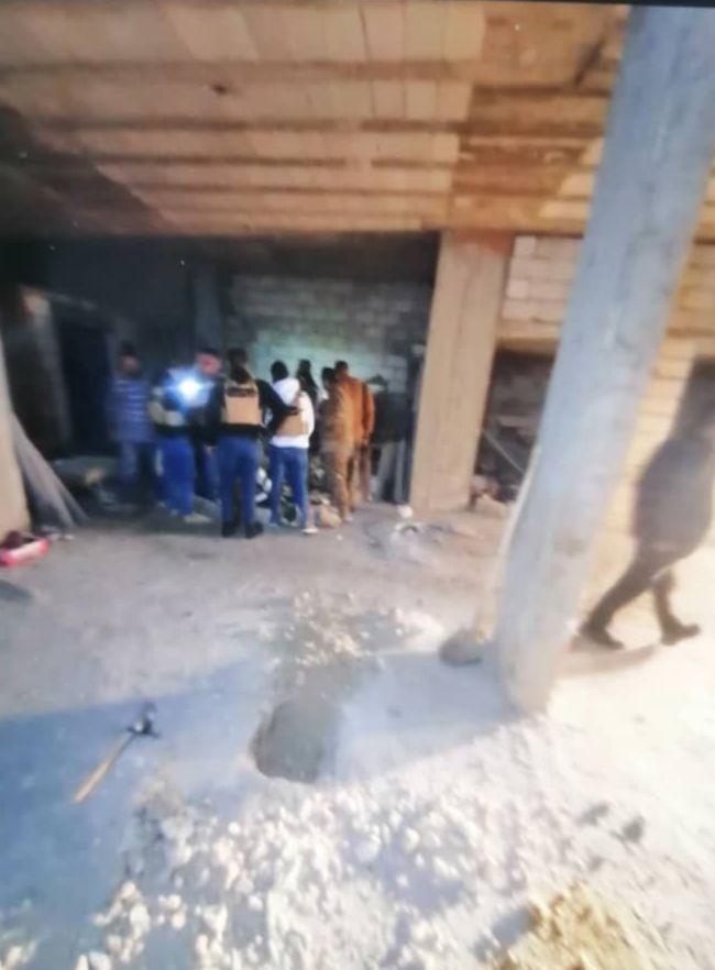 صورة تُظهر أعمال الحفر التى قام بها الجيش اللبناني في أحد منازل بلدة يانوح (متداول).