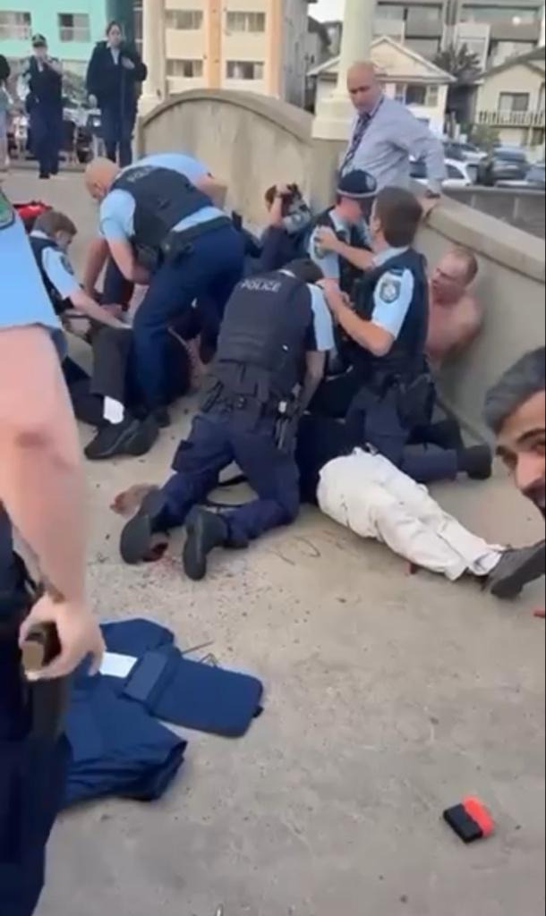 الشرطة الأسترالية في مكان الهجوم (إكس).