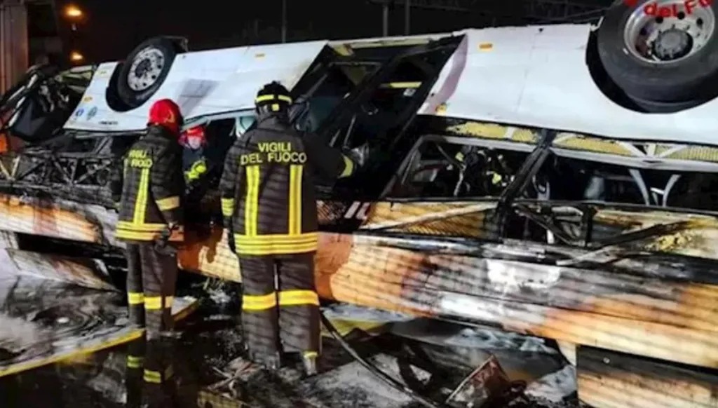 انقلاب حافلة في كولومبيا. (وكالات)