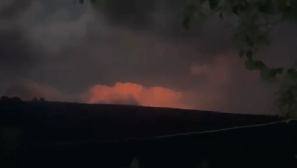 صورة متداولة من الانفجار في مجدل زون (إكس).