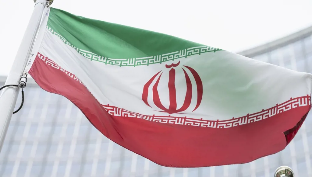 استطلاع حول حرب لبنان: 50.7% من الشيعة لإيران دور سلبي