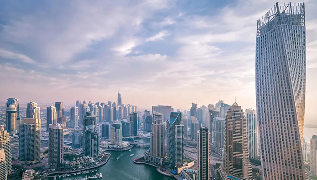 دبي تتيح تأشيرة سياحية متعددة لـ5 سنوات بلا ضامن