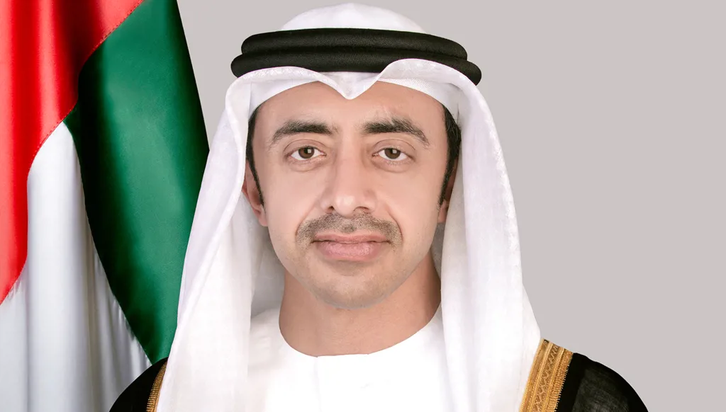 في ختام ملتقى السفراء... عبدالله بن زايد يؤكد دور الدبلوماسية الإماراتية في ترسيخ التنمية