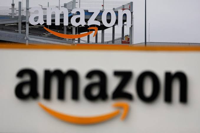 تجربة Amazon مع الروبوتات الشبيهة بالبشر تقدم مثالاً واضحاً على المعادلة الاقتصادية الجديدة(رويترز)