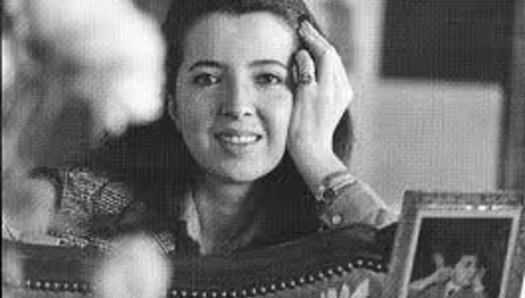 كتبت بالفرنسية حين ضاقت الكلمات، فصار الشعر شهادة وجودية لا تزيين... ناديا حمادة تويني: شاعرة الجرح والفرنسية النازفة