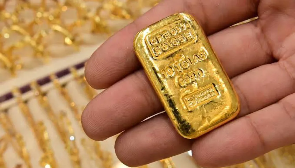 مع تراجع أسعار الذهب... ماذا ينتظر المستثمرين؟
