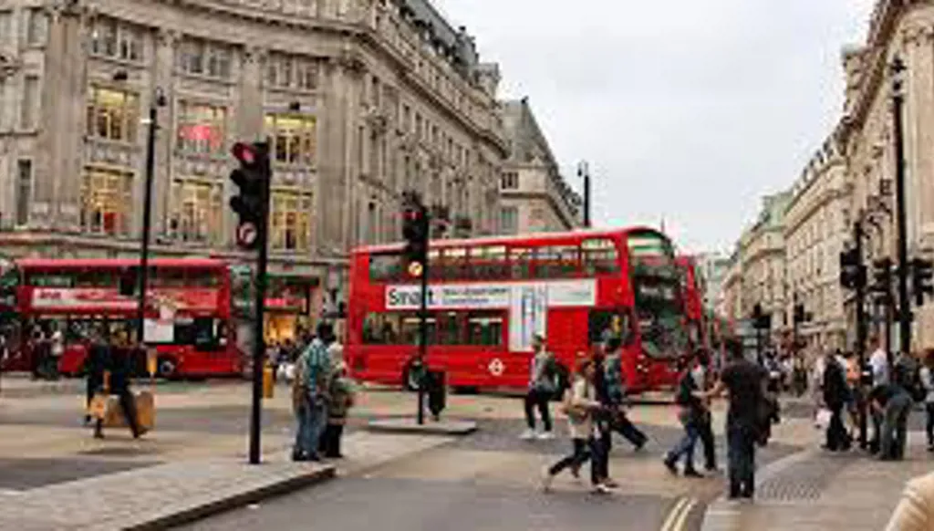 تحديات سوق العمل تضغط على الاقتصاد البريطاني