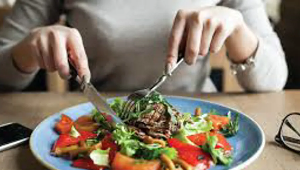 عندما يُصبح الطعامُ عدوًّا خفيًّا