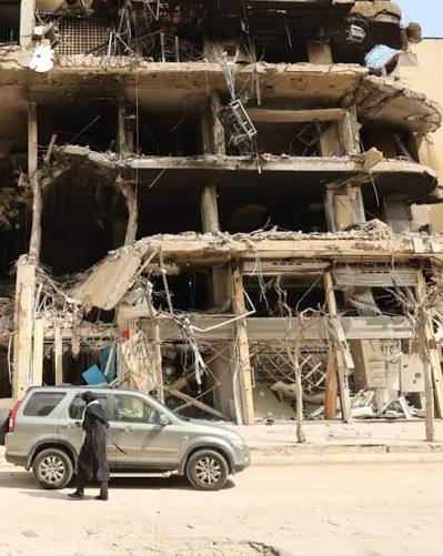 مبنى مدمر في الضاحية الجنوبية لبيروت