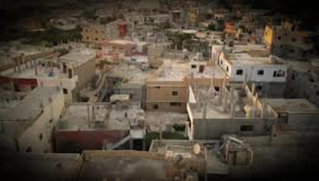 قتيل وجريحان بانفجار بقايا صاروخ من مخلفات الحرب في مخيم الرشيدية جنوبي لبنان