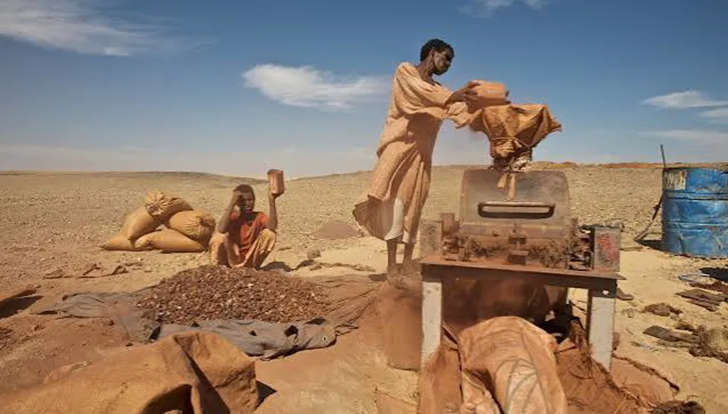 15 قتيلاً بانهيار منجم ذهب في السودان
