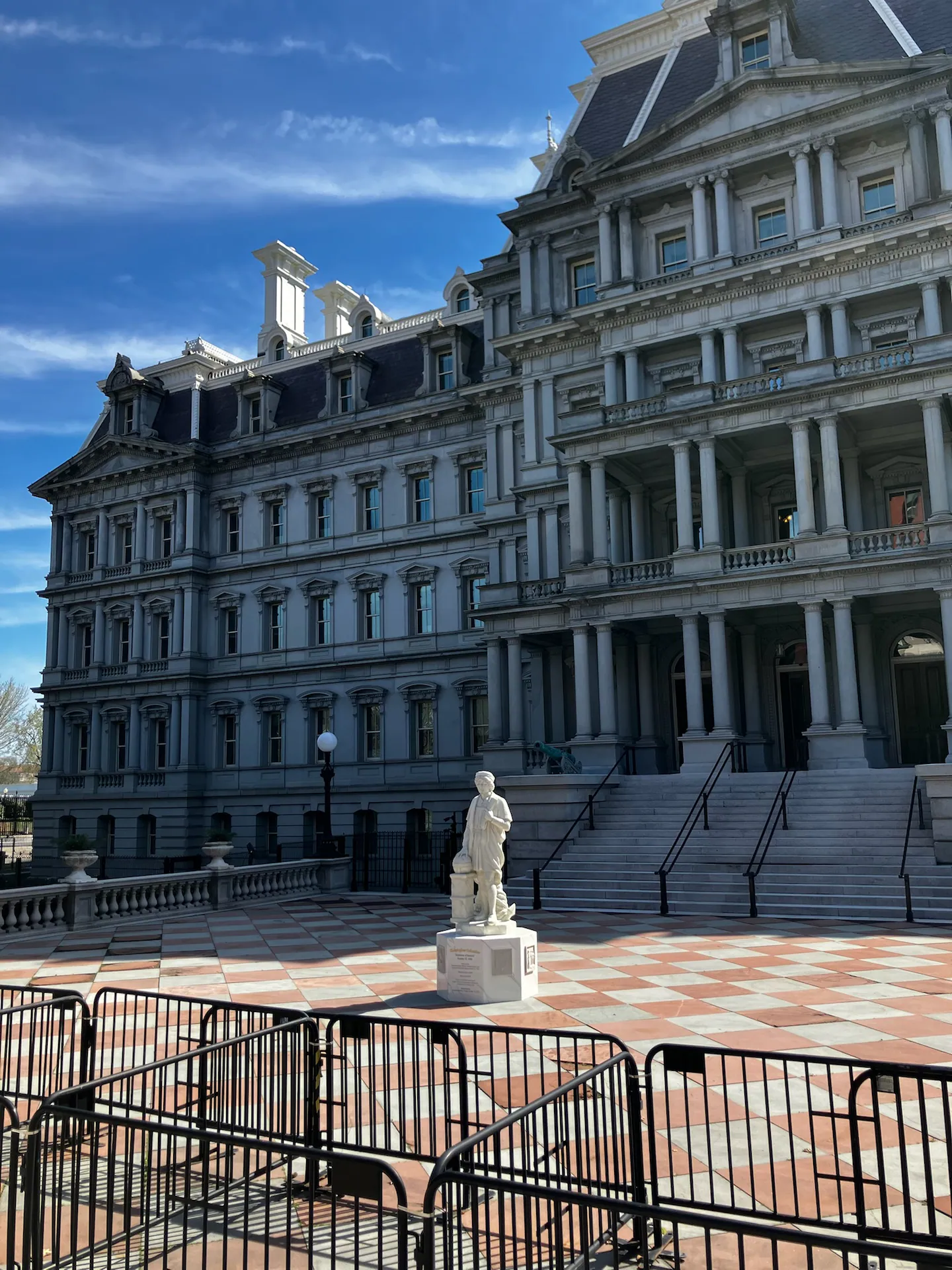 تمثال كريستوفر كولومبوس (واشنطن بوست)