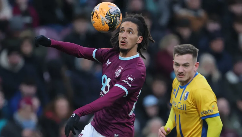 "الإرهابي القرد"... عنصرية تضرب التونسي حنبعل المجبري والاتحاد يتحرّك فوراً