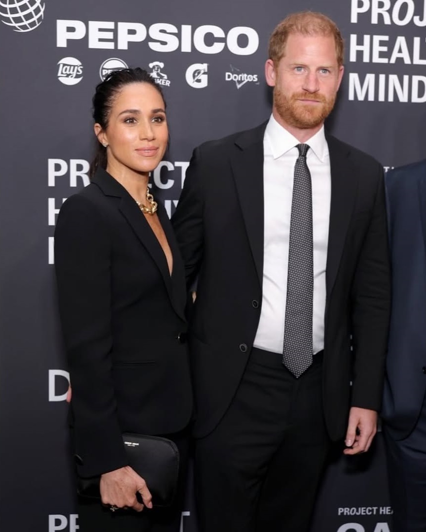ميغان ماركل والامير هاري على السجادة الحمراء (انستغرام)