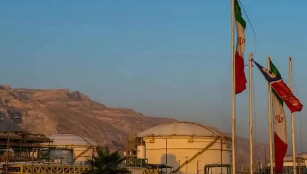 استهدفتها إسرائيل... ما أهميّة منشأة عسلويّة للغاز والبتروكيماويّات الإيرانيّة؟