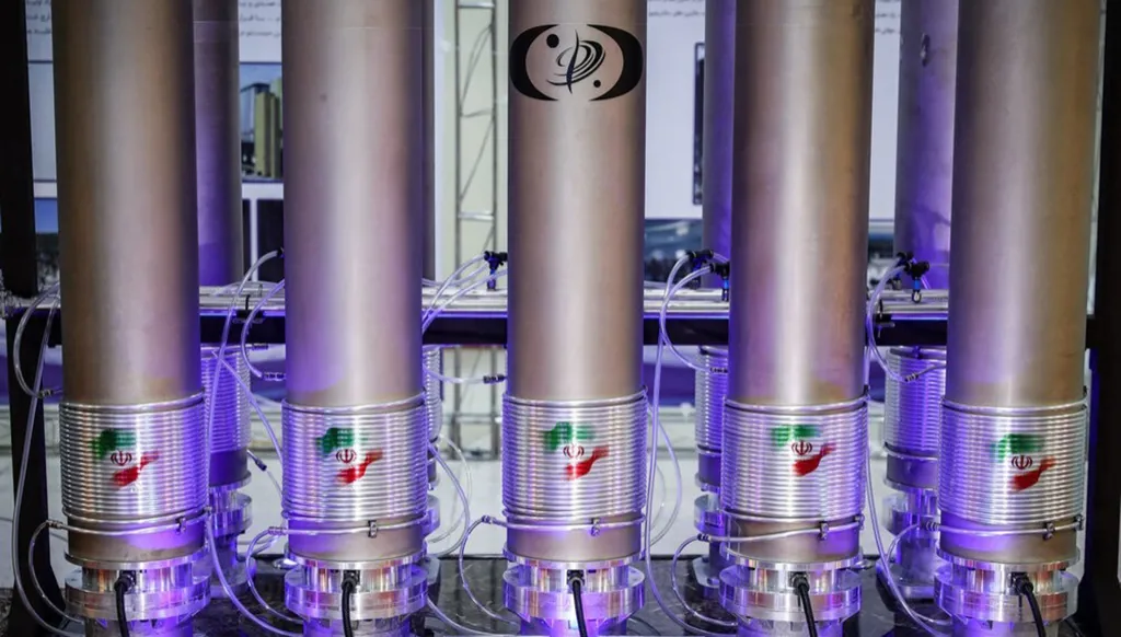 ألمانيا وفرنسا وبريطانيا: ندعو إيران لوقف التصعيد النووي