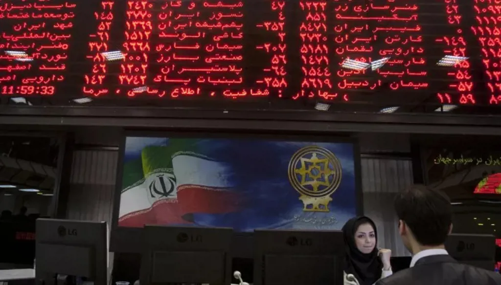 إعادة فتح بورصة طهران بعد أطول إغلاق في تاريخها
