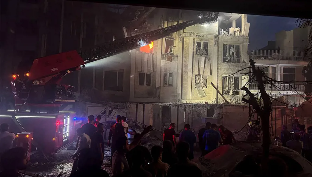 استخدمها الموساد... ضبط شاحنة إطلاق مسيّرات داخل إيران (فيديو)