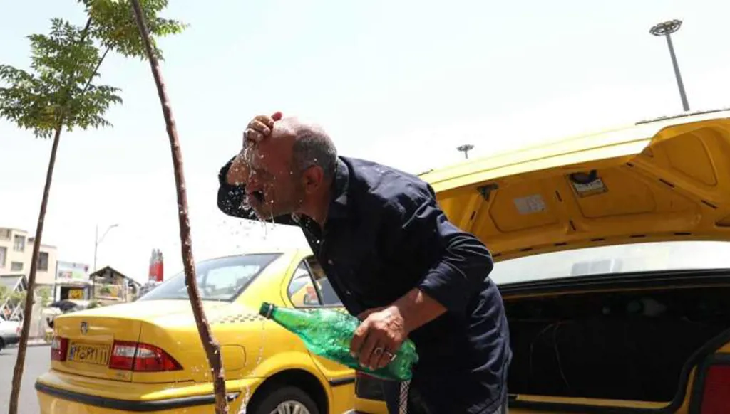 موجة حرّ تتسبّب بنقص المياه والكهرباء في إيران