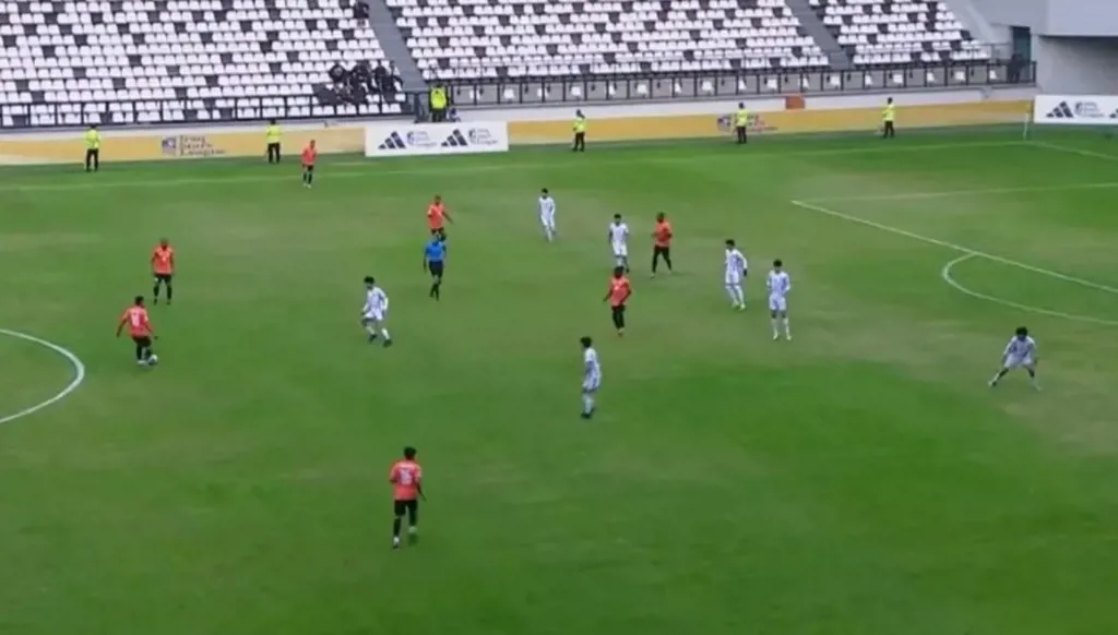 بالفيديو: سبب غريب يوقف مباراة في الدوري العراقي بعد 18 دقيقة على بدايتها