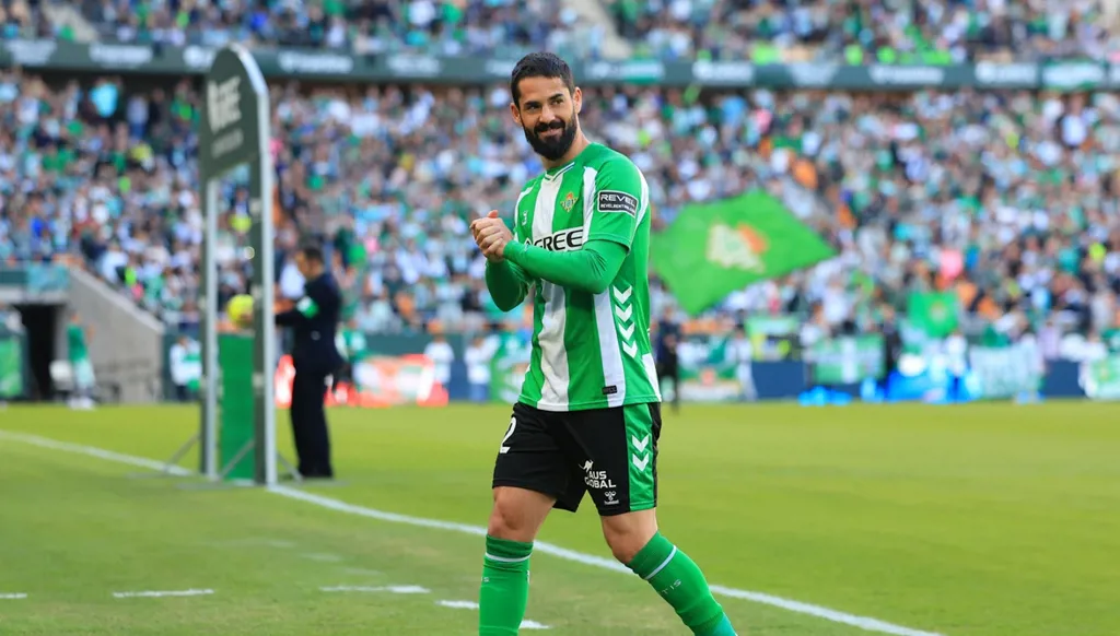 ريال بيتيس يصدم الجميع بتجديد عقد إيسكو بطريقة خارجة عن المألوف (فيديو)