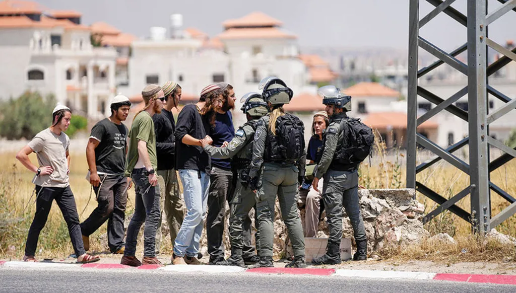 إصابة 4 فلسطينيين بهجوم لمستوطنين قرب بيت لحم