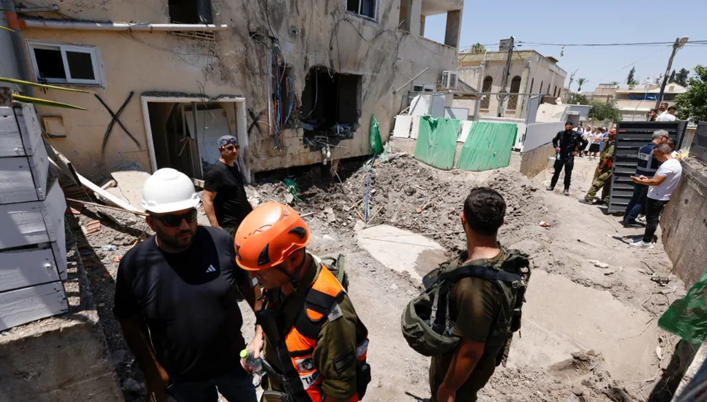 مواجهات اليوم التاسع... إسرائيل تتحدث عن "ضربات نوعية" وإيران تتوعد برد "أكثر تدميراً"