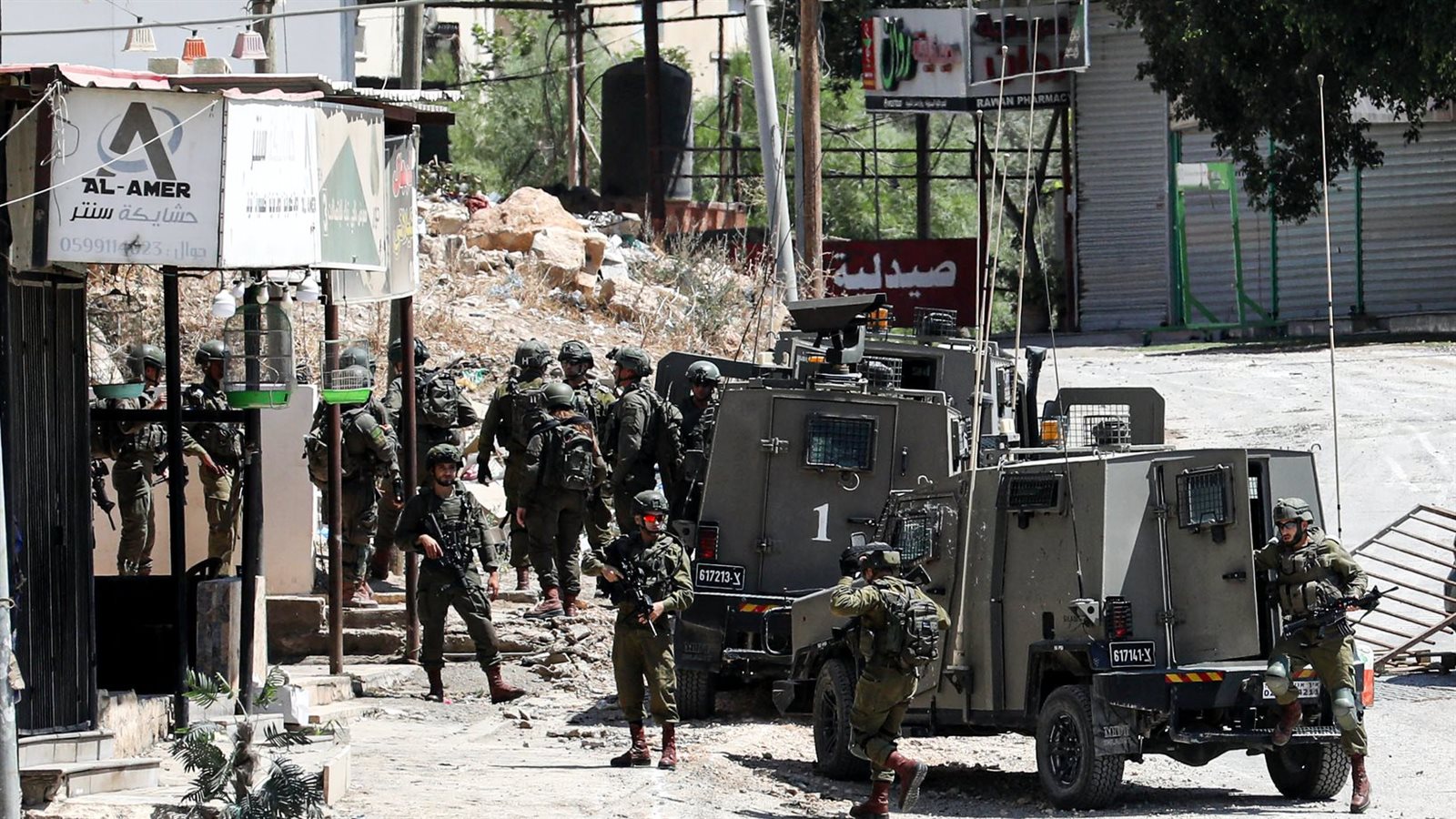 مداهمات للجيش الإسرائيلي في الضفة (وكالات)