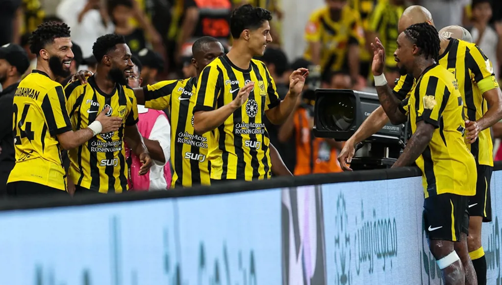 3 أسماء كبيرة مرشحة لتدريب الاتحاد السعودي