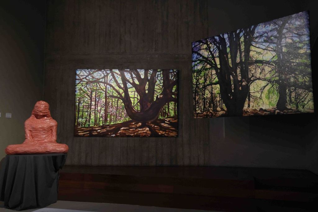 جانب من المعرض.