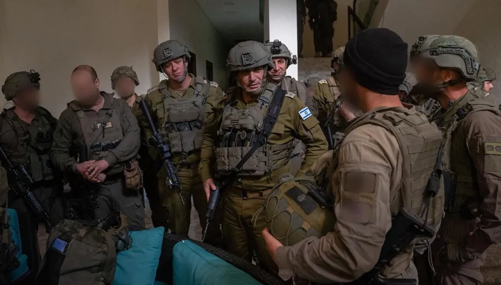 رئيس الأركان الإسرائيلي من أطراف بنت جبيل جنوب لبنان: القتال ضد "حزب الله" سيستمر