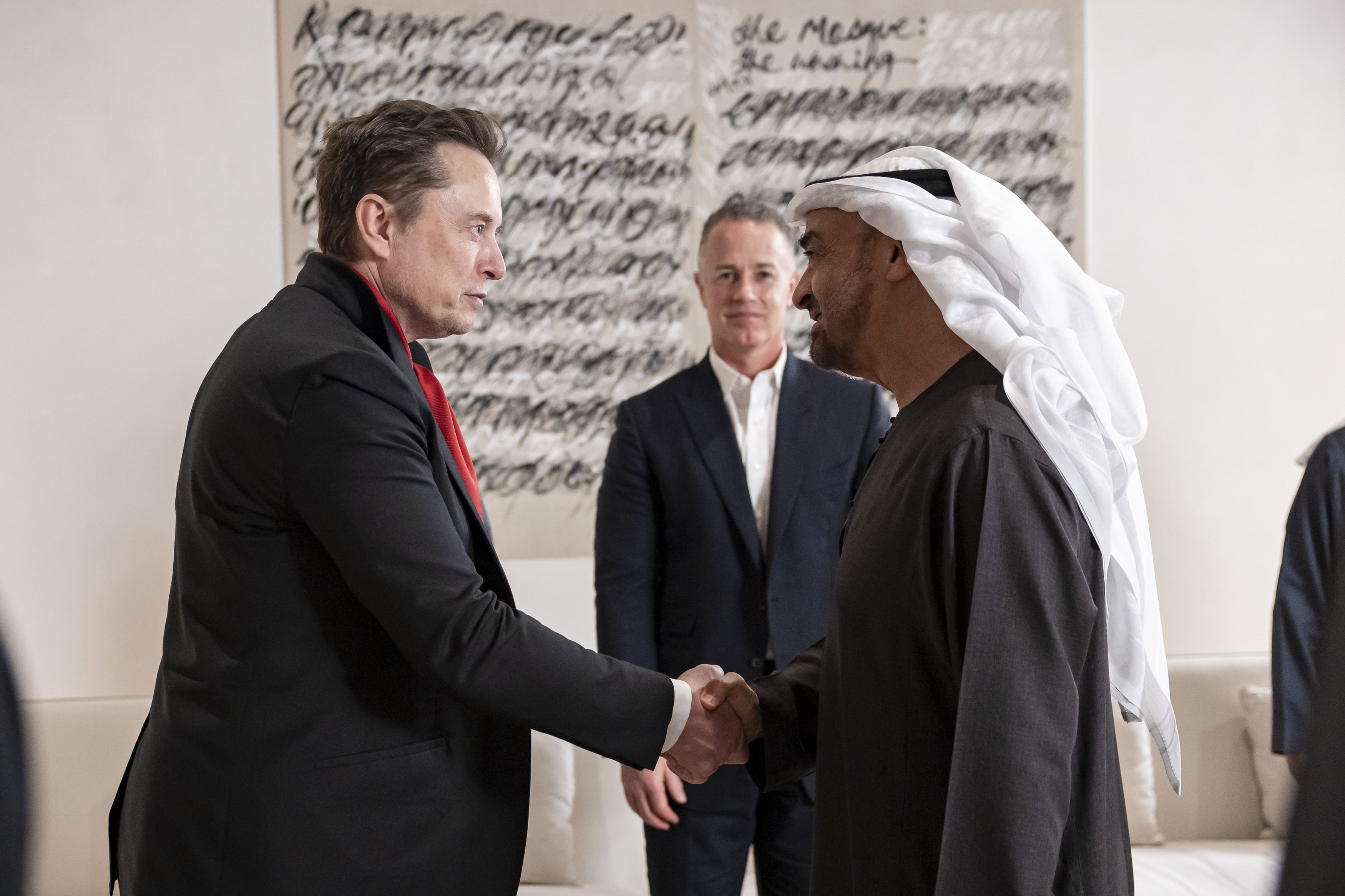 بن زايد يلتقي ماسك (وام)