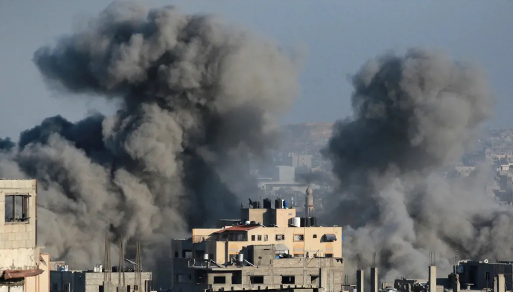 غزة... قتلى وجرحى باستهداف إسرائيلي لمدرسة بحي الزيتون ‏