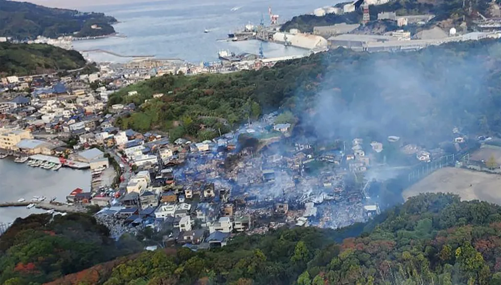 الأكبر منذ 50 عاماً في اليابان... أكثر من 170 بناية تلتهمها النيران (صور وفيديو)