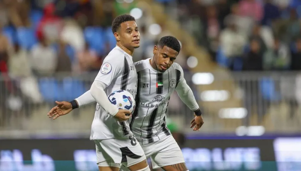 فقير والنني يقودان الجزيرة للفوز على العروبة في الدوري الإماراتي