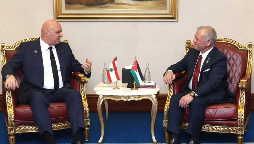 "تأكيد على التنسيق والتشاور"... تفاصيل الاتّصال بين عون وملك الأردن