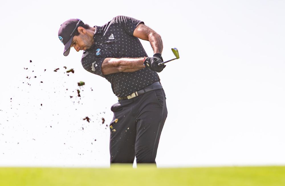 من المنافسات في أبوظبي.