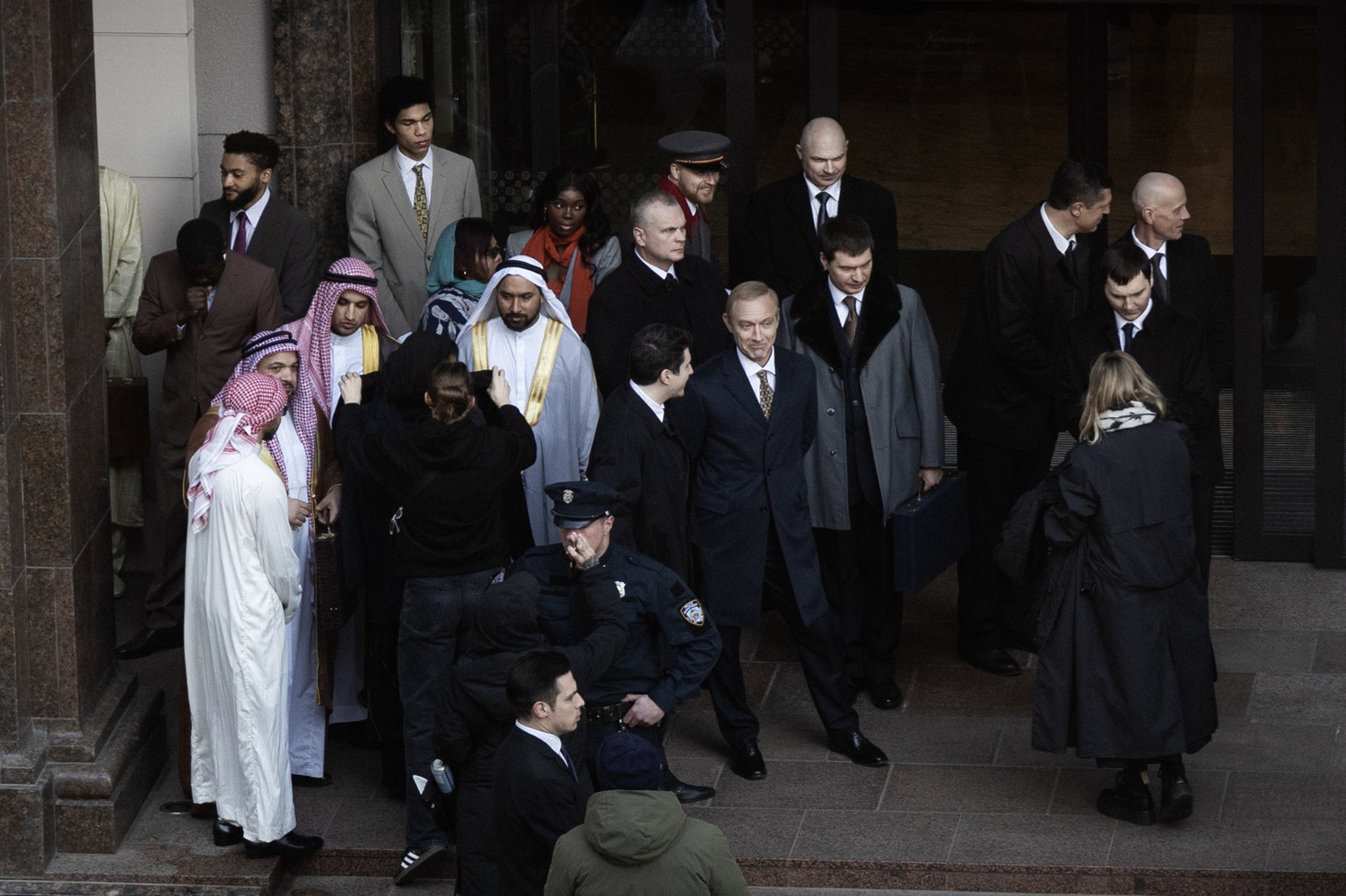 من كواليس تصوير ”ساحر الكرملين“. (Novaya Gazeta Europe)