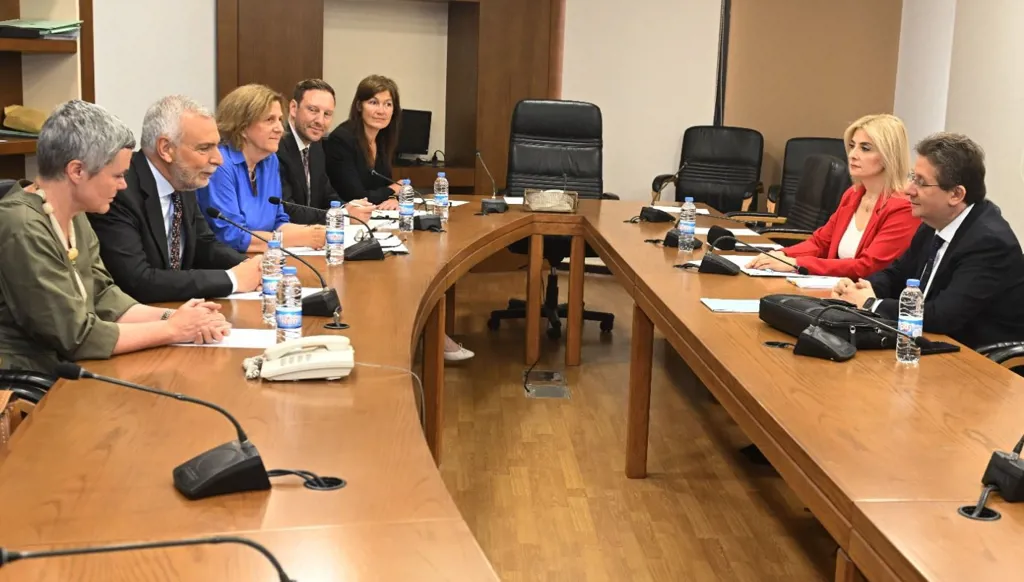 كنعان التقى وفداً أوروبياً: عودة الثقة بلبنان من خلال استكمال الإصلاحات