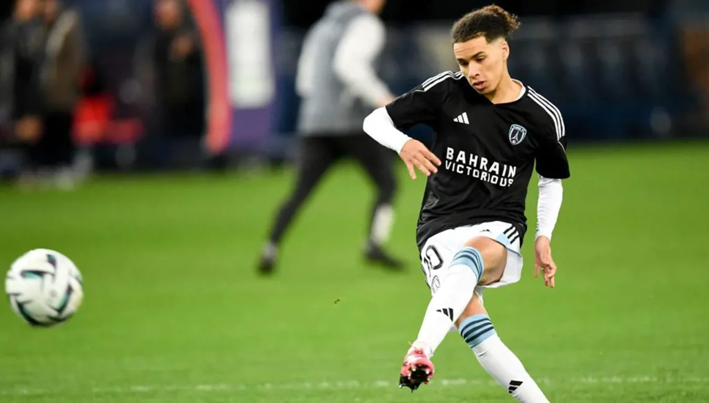 إيلان قبال موهبة جزائرية تقتحم النجومية بصمت